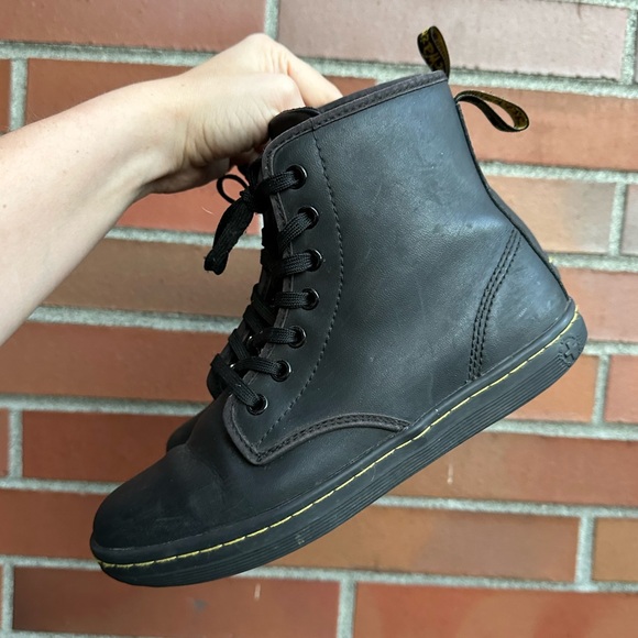 Dr. Martens Sheridan Matte Casual Boots in Black - Picture 3 of 6